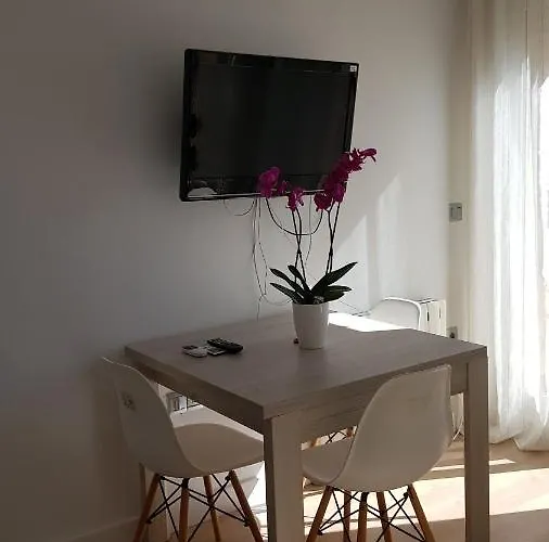 Penthouse Sea Views + Private Solarium Apartment *