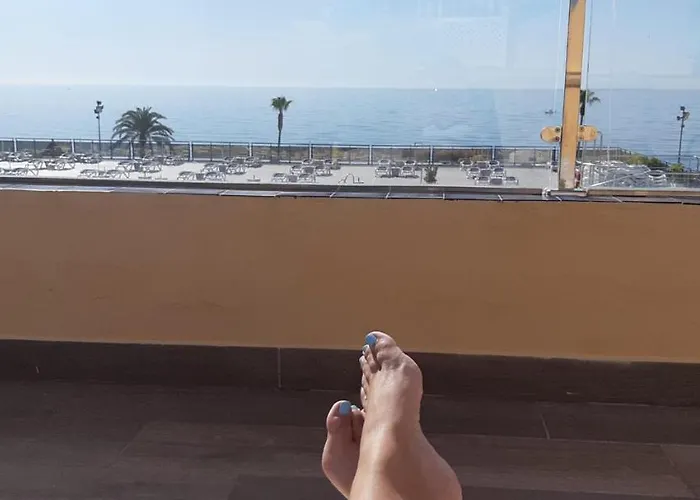 Penthouse Sea Views + Private Solarium *