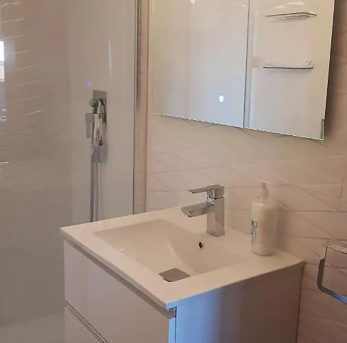 Penthouse Sea Views + Private Solarium Apartment *