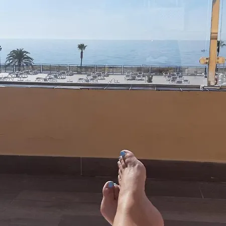 Penthouse Sea Views + Private Solarium *