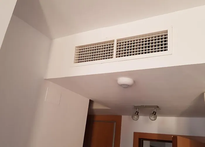 Penthouse Sea Views + Private Solarium Apartment *